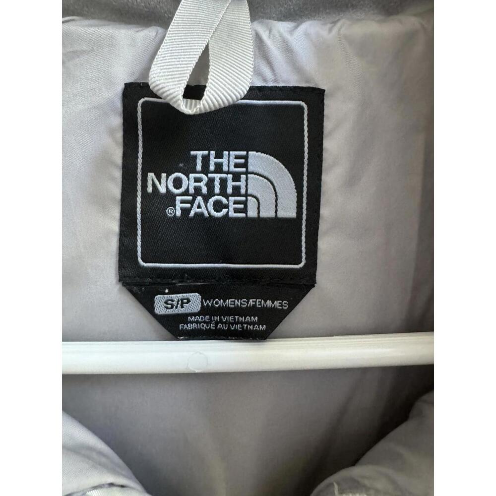 North Face Vest Womens Small White 550 Down Puffer Insulated Quilted Winter - Picture 3 of 9